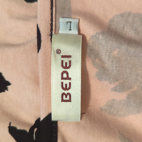 BEPEI sz L Pink & Black Pleated Floral Print Flowing Camisole - Picture 7 of 7